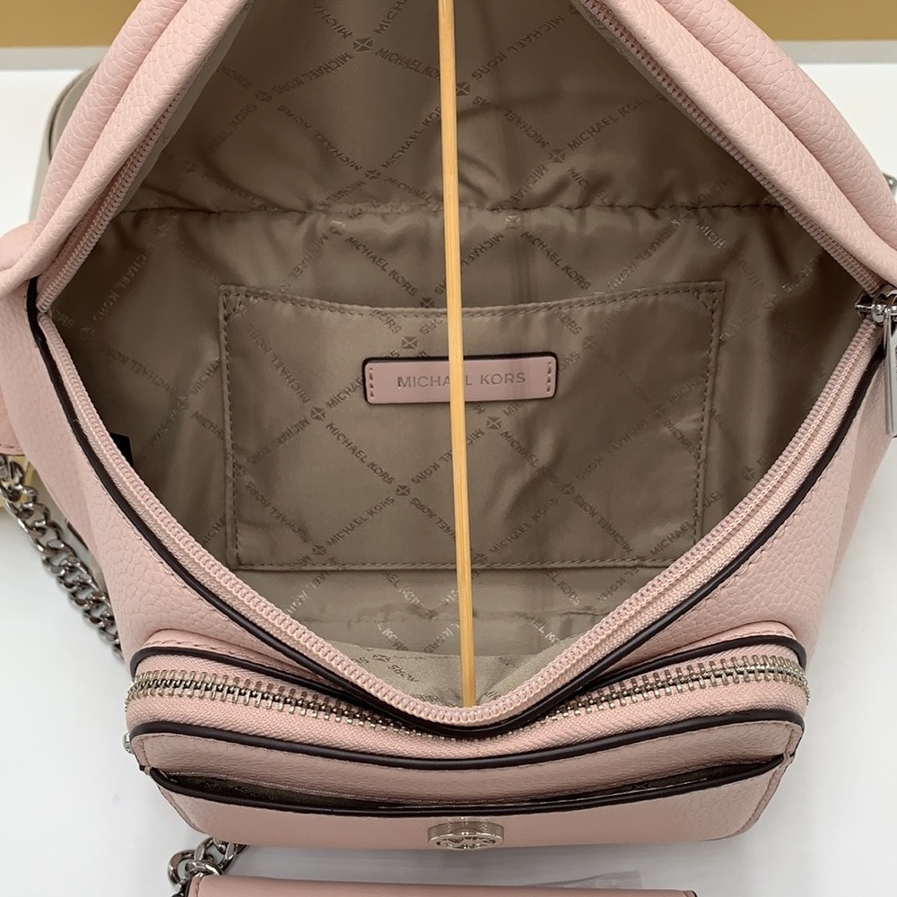 MICHAEL KORS
Maisie Large Pebbled Leather 2-in-1 Waistpack Fannypack C - Picture 4 of 16